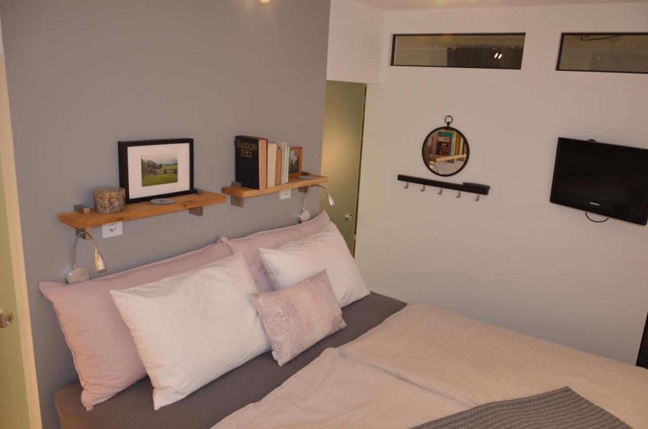 Moore Apartment *
