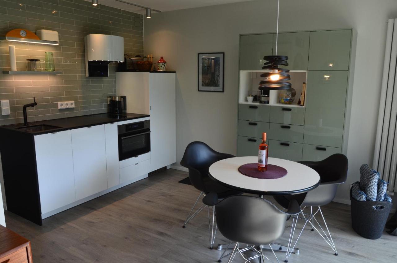Moore Apartment *